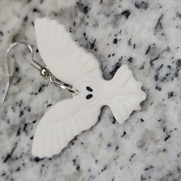 4/$10 White Owl Earrings, clay, handmade, lightweight - Picture 4 of 4